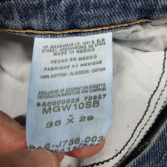 Wrangler Men's Relaxed Fit Jeans Size 36x29 Blue Denim Premium NWT - Picture 6 of 8